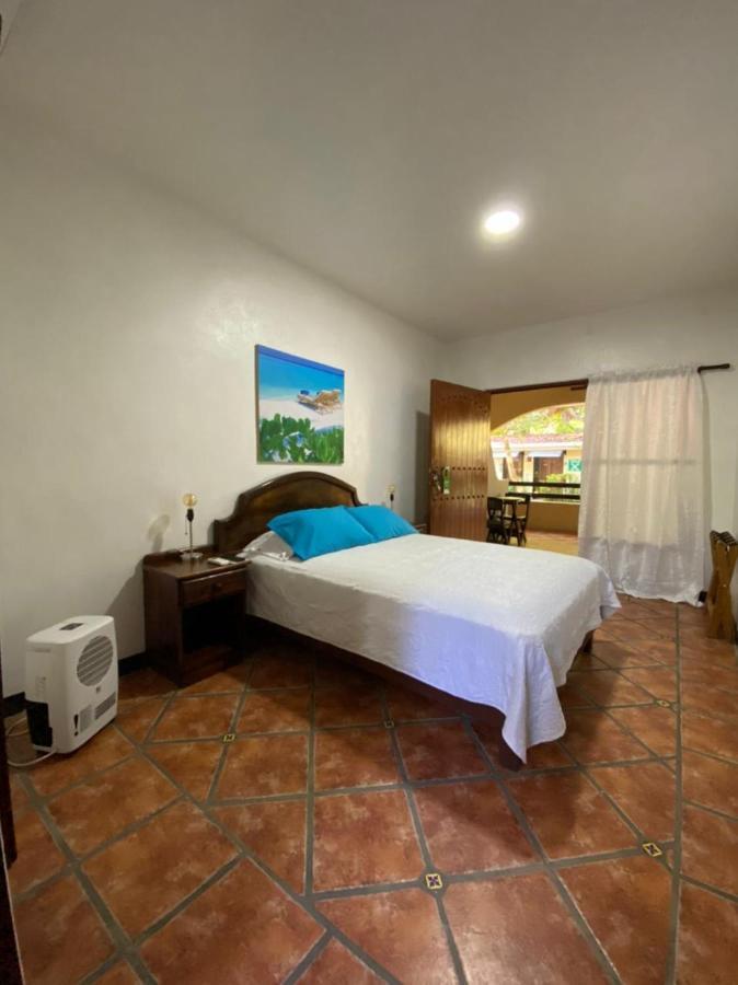 Hotel Playa Westfalia Puerto Limon Eksteriør bilde